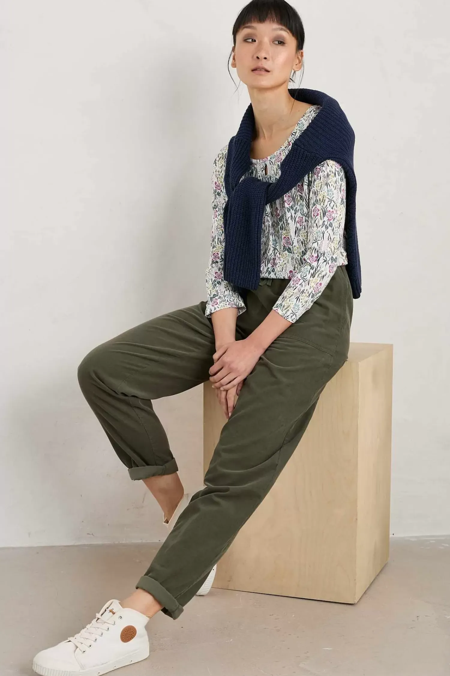 Tops<Seasalt Cornwall Appletree 3/4 Sleeve Top Floral Moor Chalk