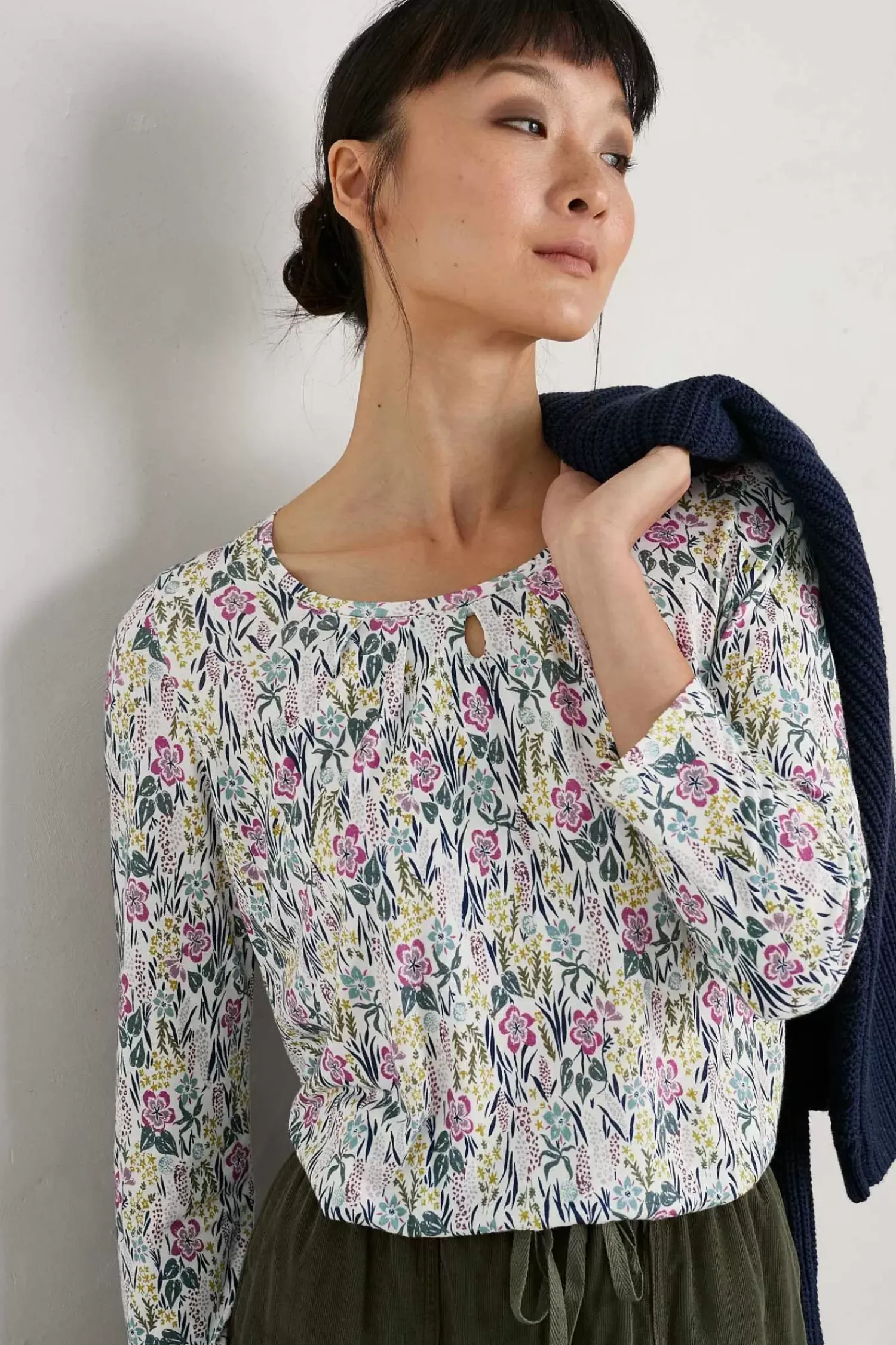 Tops<Seasalt Cornwall Appletree 3/4 Sleeve Top Floral Moor Chalk